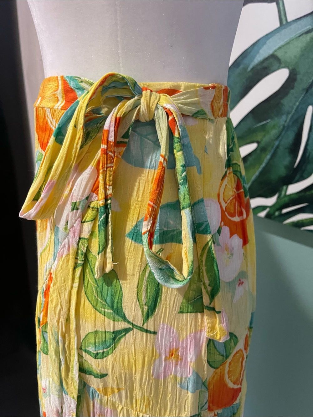 C & C California Yellow Citrus-Print Midi Wrap Skirt - Picture 5 of 9